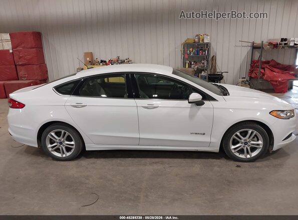 3FA6P0UU3JR123012 2018 FORD FUSION HYBRID White Սալոնի հետևի տեսք