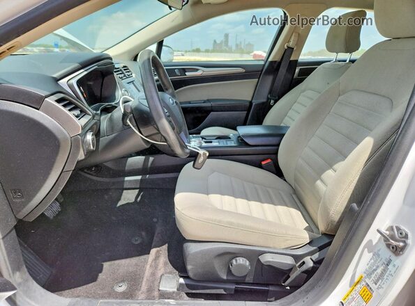 3FA6P0UU3JR204396 2018 FORD FUSION White Вид салону спереду