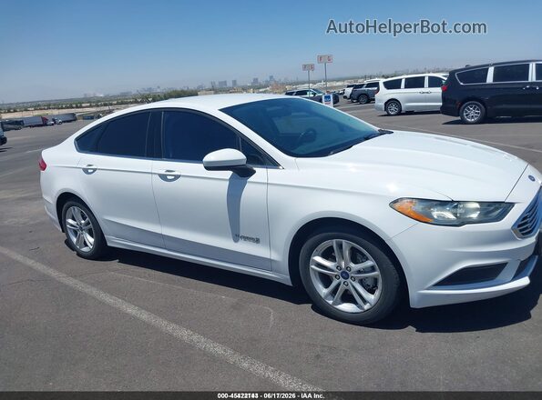 3FA6P0UU3JR212742 2018 FORD FUSION HYBRID White Widok wnętrza z tyłu