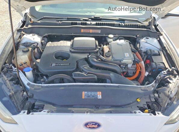 3FA6P0UU3JR224972 2018 FORD FUSION White Rear interior view