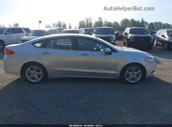 3FA6P0UU4JR243580 2018 FORD FUSION HYBRID Silver Սալոնի հետևի տեսք