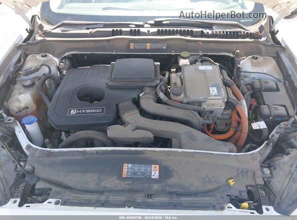 3FA6P0UU4JR271539 2018 FORD FUSION HYBRID White Вид ззаду