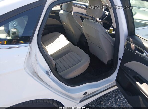 3FA6P0UU5JR235939 2018 FORD FUSION HYBRID White VIN կոդի պիտակի տեսք