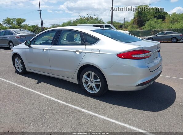3FA6P0UU5JR243667 2018 FORD FUSION HYBRID Silver Trasero izquierdo