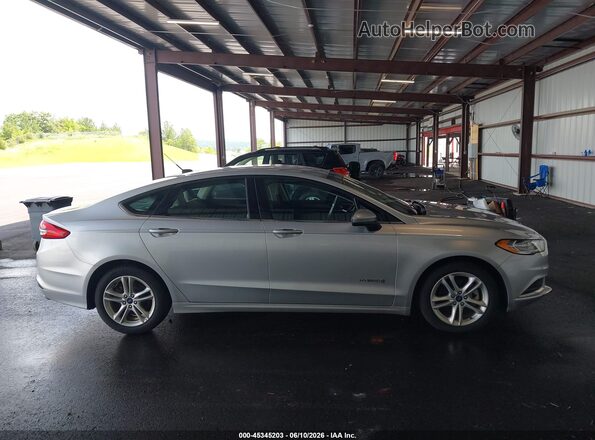 3FA6P0UU5JR271386 2018 FORD FUSION HYBRID Серебряный 