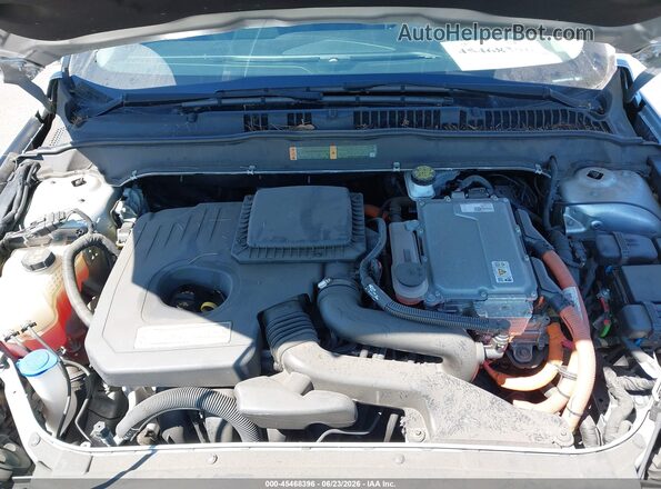 3FA6P0UU5JR271579 2018 FORD FUSION HYBRID Silver Հետևի տեսք