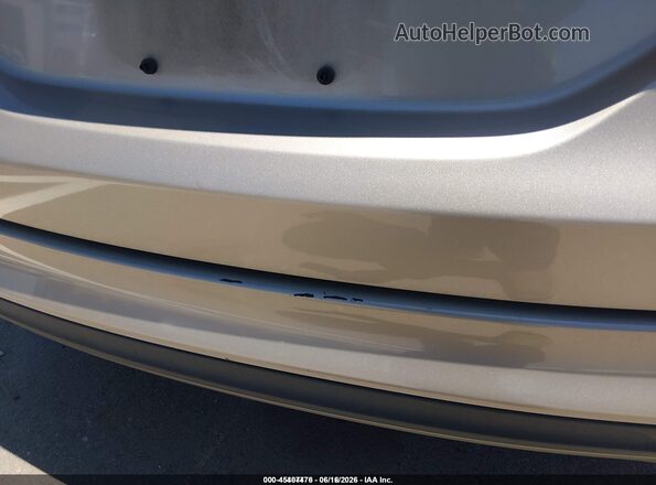 3FA6P0UU6JR209446 2018 FORD FUSION HYBRID Gold 360 interior view