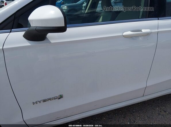 3FA6P0UU6JR209477 2018 FORD FUSION HYBRID White Вид задньої частини салону