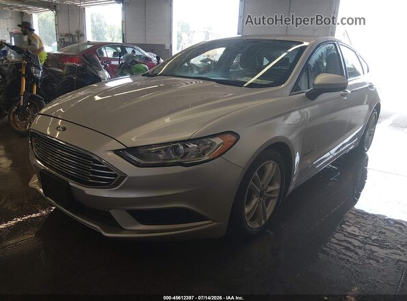 3FA6P0UU7JR254461 2018 FORD FUSION HYBRID Silver Передня ліва чверть