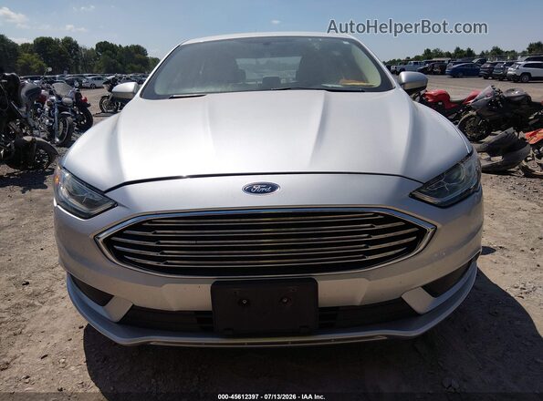 3FA6P0UU7JR254461 2018 FORD FUSION HYBRID Silver Вид спереду