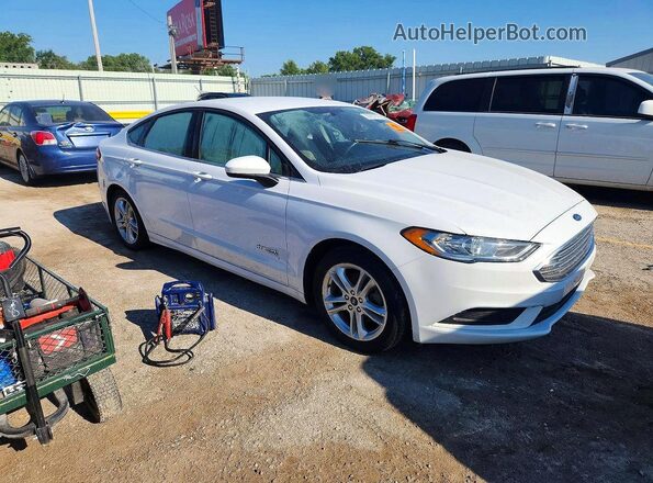 3FA6P0UU7JR282017 2018 FORD FUSION White Front right