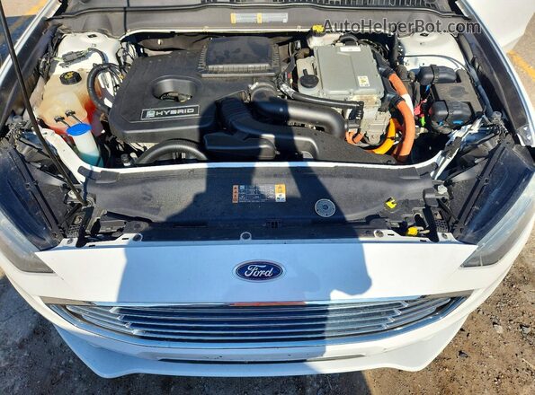 3FA6P0UU7JR282017 2018 FORD FUSION White Rear interior view