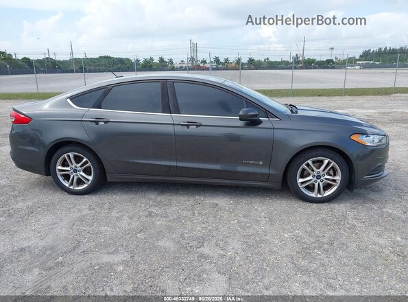 3FA6P0UU8JR100258 2018 FORD FUSION HYBRID Gray Вид задньої частини салону