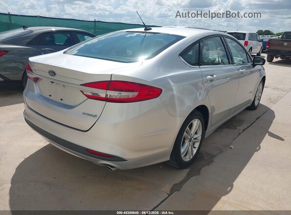 3FA6P0UU8JR100549 2018 FORD FUSION HYBRID Серебряный Задняя правая четверть