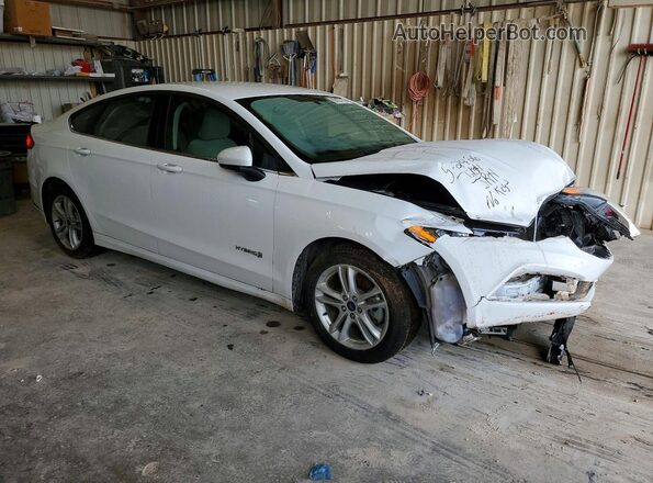 3FA6P0UU8JR122258 2018 FORD FUSION White Przód prawy