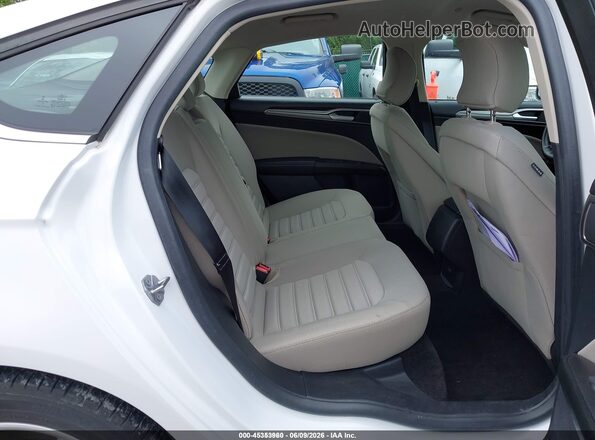 3FA6P0UUXJR243535 2018 FORD FUSION HYBRID White Вид наклейки з VIN-кодом