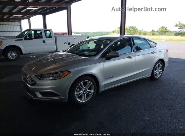 3FA6P0UUXJR258083 2018 FORD FUSION HYBRID Silver Front left