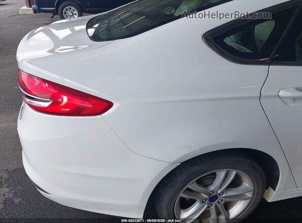 3FA6P0UUXJR271383 2018 FORD FUSION HYBRID White Widok wnętrza z tyłu