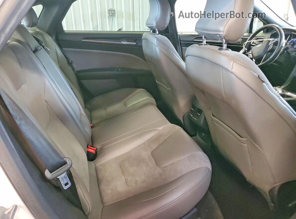 3FA6P0VP2HR195368 2017 FORD FUSION White Вид задніх сидінь