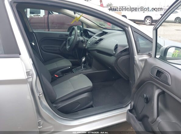 3FADP4AJ1HM156249 2017 FORD FIESTA Silver Front interior view