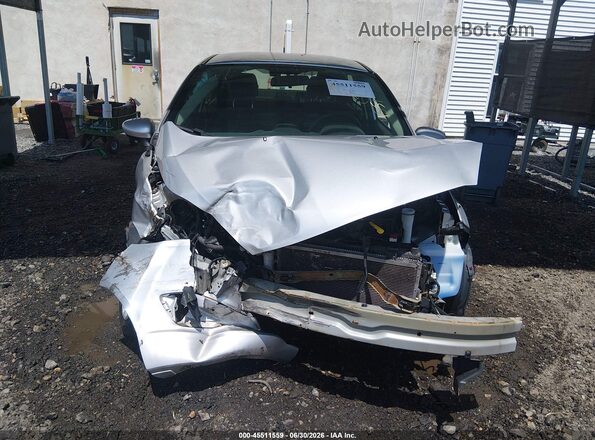 3FADP4AJ2JM139661 2018 FORD FIESTA Silver წინა ხედი