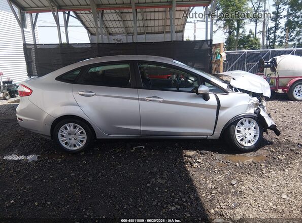 3FADP4AJ2JM139661 2018 FORD FIESTA Silver სალონის 360-გრადუსიანი ხედი