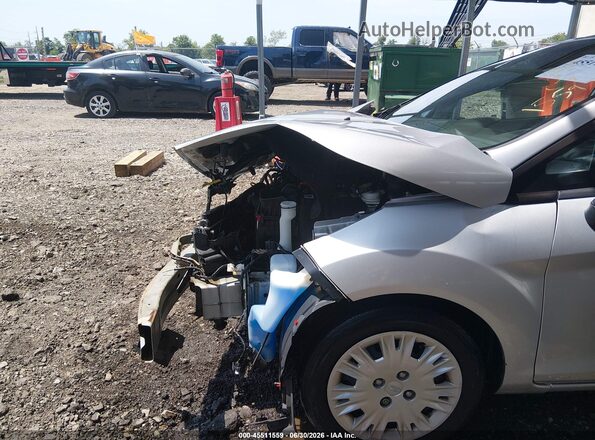 3FADP4AJ2JM139661 2018 FORD FIESTA Silver 