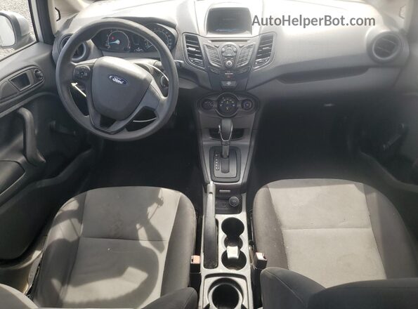 3FADP4AJ3JM135876 2018 FORD FIESTA Silver წინა პანელის ხედი