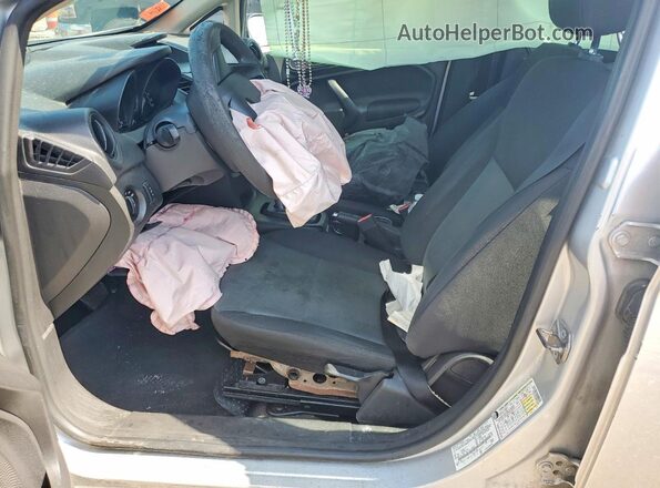 3FADP4AJ3JM143055 2018 FORD FIESTA Silver Սալոնի դիմացի տեսք