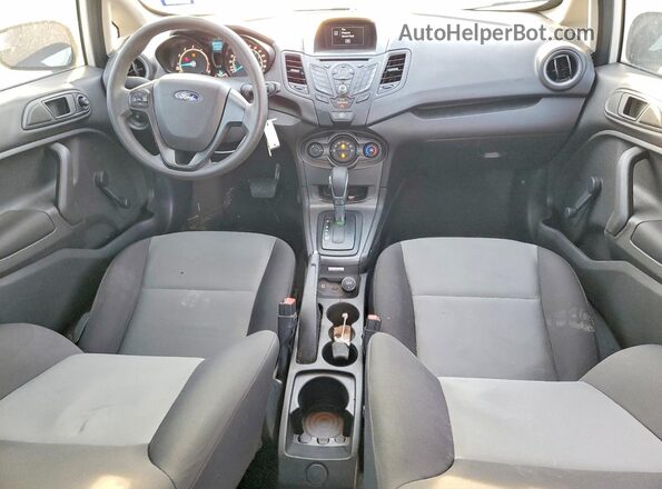 3FADP4AJ4JM104393 2018 FORD FIESTA White Widok deski rozdzielczej