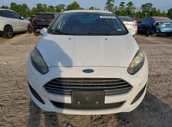 3FADP4AJ4JM104393 2018 FORD FIESTA White Widok z przodu