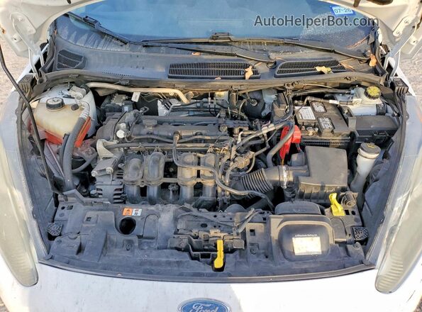 3FADP4AJ4JM104393 2018 FORD FIESTA White Widok komory silnika
