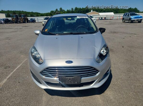 3FADP4AJ4JM143243 2018 FORD FIESTA Silver წინა ხედი