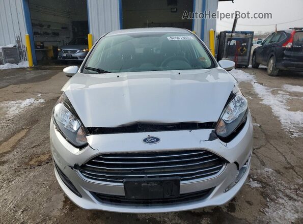 3FADP4AJ4KM126413 2019 FORD FIESTA Серебряный Вид спереди