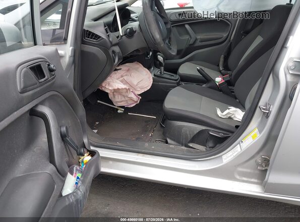 3FADP4AJ5GM185073 2016 FORD FIESTA Silver Front interior view