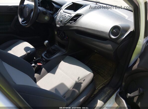 3FADP4AJ5HM170672 2017 FORD FIESTA White Вид салону спереду