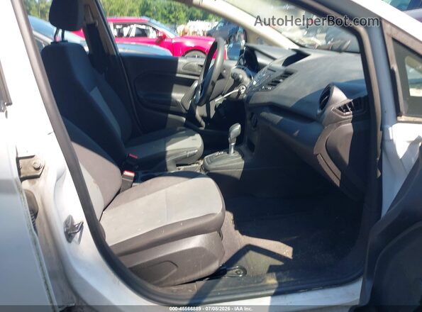 3FADP4AJ7HM170690 2017 FORD FIESTA White Front interior view