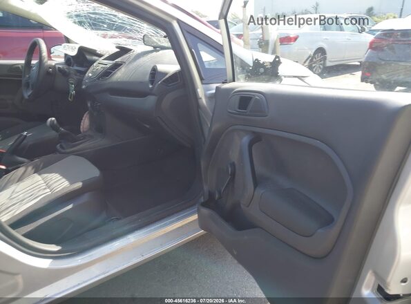 3FADP4AJ7KM119567 2019 FORD FIESTA Silver Front interior view
