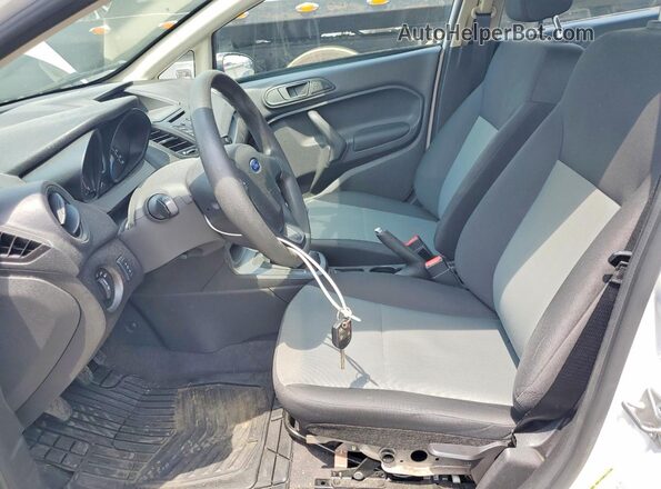 3FADP4AJ8JM100475 2018 FORD FIESTA White Widok wnętrza z przodu