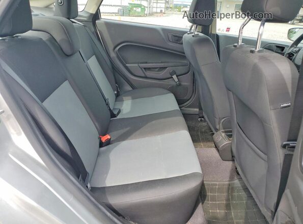 3FADP4AJ9KM155051 2019 FORD FIESTA Silver Rear seats view
