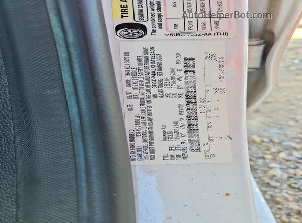 3FADP4AJXHM122438 2017 FORD FIESTA White ძრავის განყოფილების ხედი