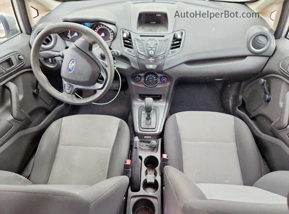 3FADP4AJXKM131650 2019 FORD FIESTA Silver Dashboard view
