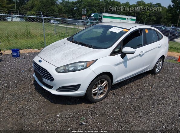 3FADP4BJ0HM140641 2017 FORD FIESTA Белый Передняя левая четверть