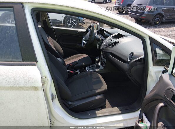 3FADP4BJ0HM140641 2017 FORD FIESTA Белый Вид салона спереди