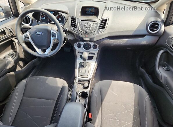 3FADP4BJ0HM167953 2017 FORD FIESTA Gray Widok deski rozdzielczej
