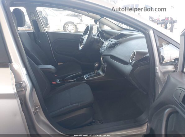 3FADP4BJ0JM124977 2018 FORD FIESTA Silver Սալոնի դիմացի տեսք