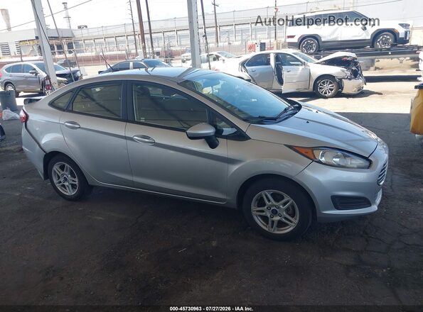 3FADP4BJ0JM124977 2018 FORD FIESTA Silver Սալոնի հետևի տեսք