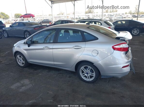 3FADP4BJ0JM124977 2018 FORD FIESTA Silver Սալոնի 360 աստիճան տեսք