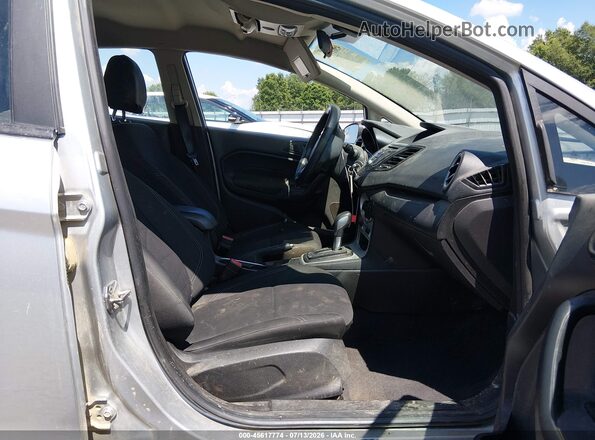 3FADP4BJ0KM131655 2019 FORD FIESTA Silver Front interior view