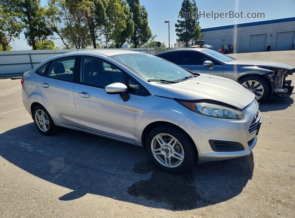 3FADP4BJ0KM138265 2019 FORD FIESTA Серебряный Передняя правая четверть